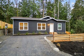 21871 Wavecrest Ave NE, Poulsbo, WA 98370