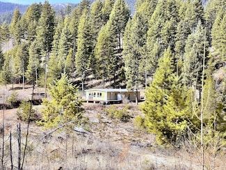 3 Hazel Ln, Republic, WA 99166