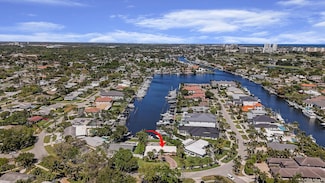 701 Waterway Dr, North Palm Beach, FL 33408