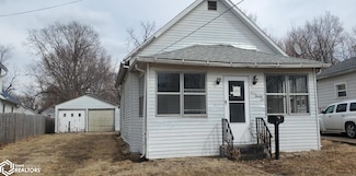 326 23rd Place, Clinton, IA 52732