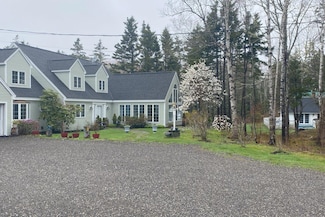 825 Hendricks Hill Rd, Newagen, ME 04576