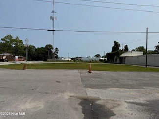 911 Lejeune Blvd, Jacksonville, NC 28540