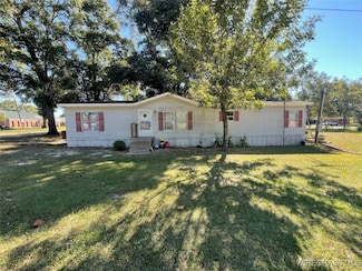 700 E Westville Ave, Geneva, AL 36340