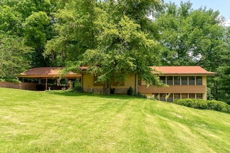 706 Washington Ave, Mount Pleasant, TN 38474