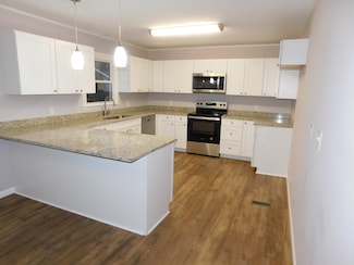 107 Glade Dr, Tullahoma, TN 37388