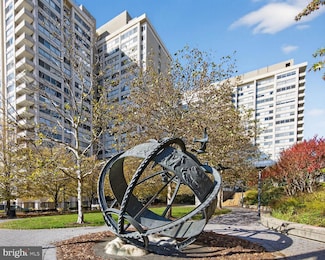 4515 Willard Ave, Chevy Chase, MD 20815