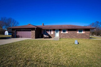 2902 Sharon St, Winona Lake, IN 46590