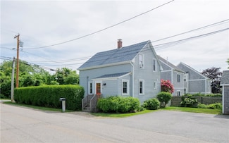 4 Draper Ave, Middletown, RI 02842
