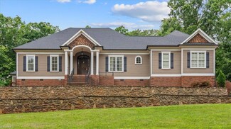 125 Mountain Ave, Randleman, NC 27317