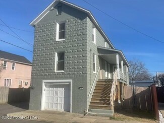 305 Dean Ct, Kingston, PA 18704