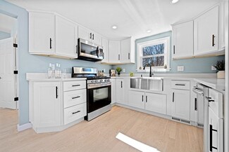 9 Mayflower Ave, North Weymouth, MA 02191