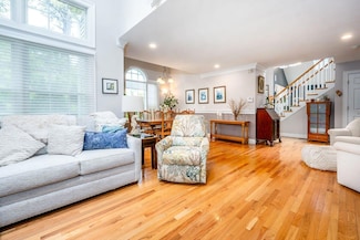 38 Gold Leaf Ln, Mashpee, MA 02649