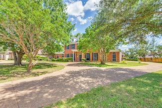 1309 Wedgewood Dr, Cleburne, TX 76033