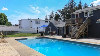 649 Calef Rd, Manchester, NH 03103