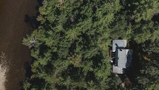 73 Middlegate Ln, New Portland, ME 04961