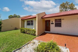 107 Lake Anne Dr, West Palm Beach, FL 33411