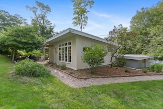 7 Calvin Rd, Wilton, CT 06897