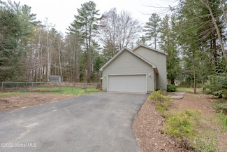 24 Locust Ridge Dr, Corinth, NY 12822