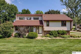 8002 Himebaugh Ave, Omaha, NE 68134