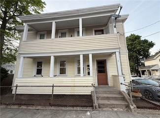 9 Octavia St, Providence, RI 02909