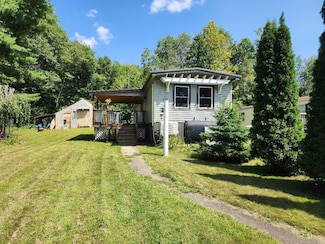 28 Cherry St, Belmont, NH 03220