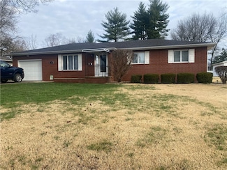 305 E Curtis St, Newton, IL 62448