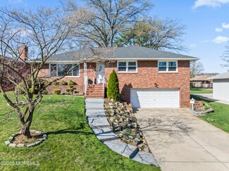 8 Martha Blvd, South Amboy, NJ 08879