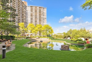 2 Bay Club Dr Unit 10A, Bayside, NY 11360