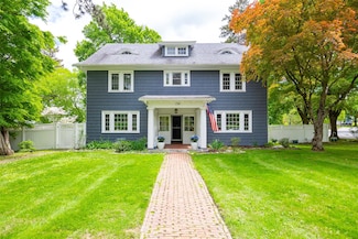 134 S Hamilton St, Poughkeepsie, NY 12601