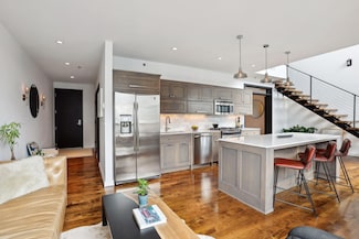 3104 W Lake St Unit 404, Minneapolis, MN 55416