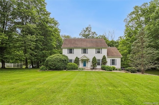 10 Jennifer Ln, Carmel, NY 10512