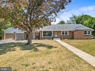 150 Elizabeth Ave, Paulsboro, NJ 08066