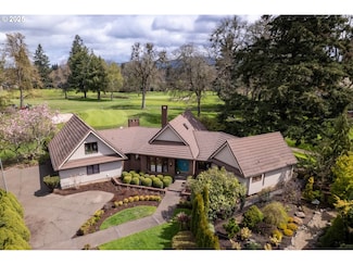 863 Fairway View Dr, Eugene, OR 97401