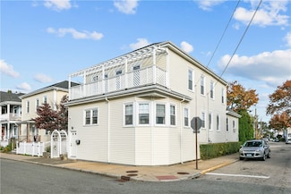 24 Atlantic St, Newport, RI 02840