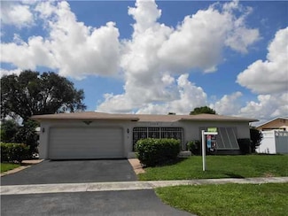 1102 NW 89th Terrace, Pembroke Pines, FL 33024