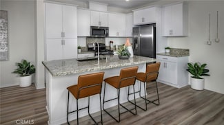 2438 Gunner Ridge Way, Rialto, CA 92377