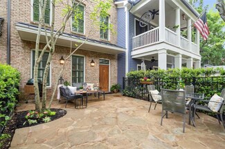 719 Hammond Dr, Woodstock, GA 30188
