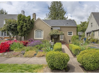 569 24th St NE, Salem, OR 97301