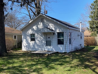 239 Ward Ave, Saint Joseph, MI 49085