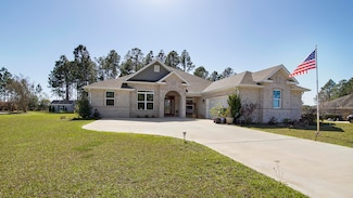 279 Tournament Ln, Freeport, FL 32439