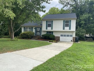 10832 Dungarvon Ct, Charlotte, NC 28262