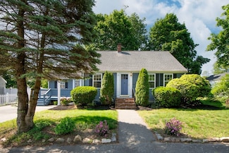12 Beverly Cir, Randolph, MA 02368