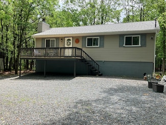 42 Hillcrest Dr, Albrightsville, PA 18210