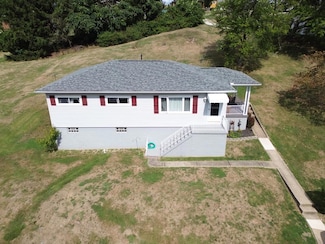 6 Birch Ln, Wheeling, WV 26003