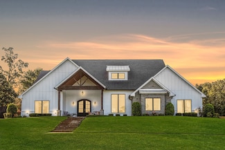 264 S Lake Dr, Texarkana, TX 75501