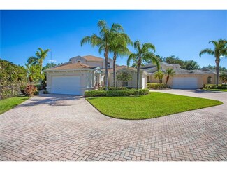 14947 Sterling Oaks Dr, Naples, FL 34110