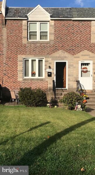 5333 Delmar Dr, Clifton Heights, PA 19018
