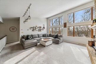329 Krattley Ln, Hudson, WI 54016