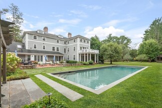 577 Bridge St, Dedham, MA 02026