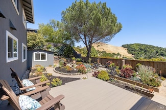 16 Montevideo Way, San Rafael, CA 94903